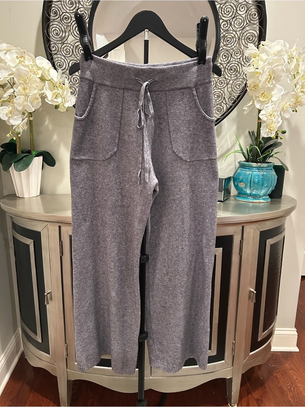 Baci Women's Gray Knit Drawstring Wide-Leg Joggers
